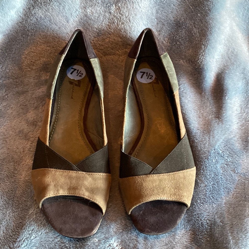 Seven for All Mankind, 7-1/2, Suede open toe flats, Navy, gray soft teal.